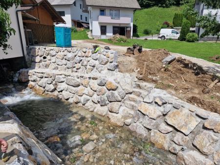 Sanacijska obnova vodotokov in hudournikov po poplavah (2)